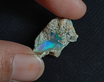 Natural Ethiopian Fire Opal Raw Rough 10 Ct Untreated Rainbow Rough Gemstone Healing Crystal Specimen Opal For Gift RO933