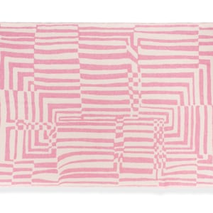 Pure Wool Blanket XL 130x200 cm Obscure Chess Pink. 100% Natural Wool. Warm Luxury Bedspread, Throw Blanket, Bedding, Poncho. Woven in EU image 2