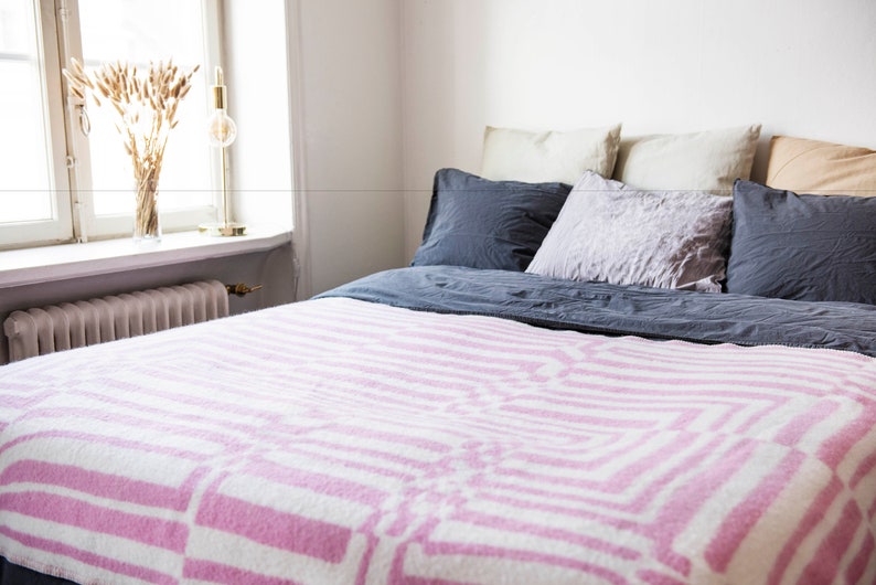 Pure Wool Blanket XL 130x200 cm Obscure Chess Pink. 100% Natural Wool. Warm Luxury Bedspread, Throw Blanket, Bedding, Poncho. Woven in EU image 1