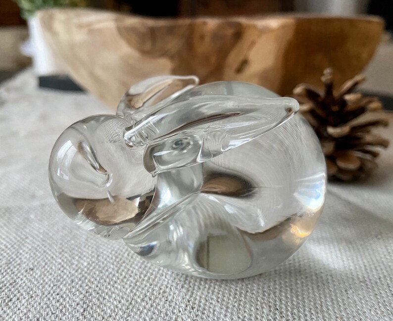 Vintage Oneida Art clear Glass Lead Crystal Paperweight Bunny 2.75\u201d