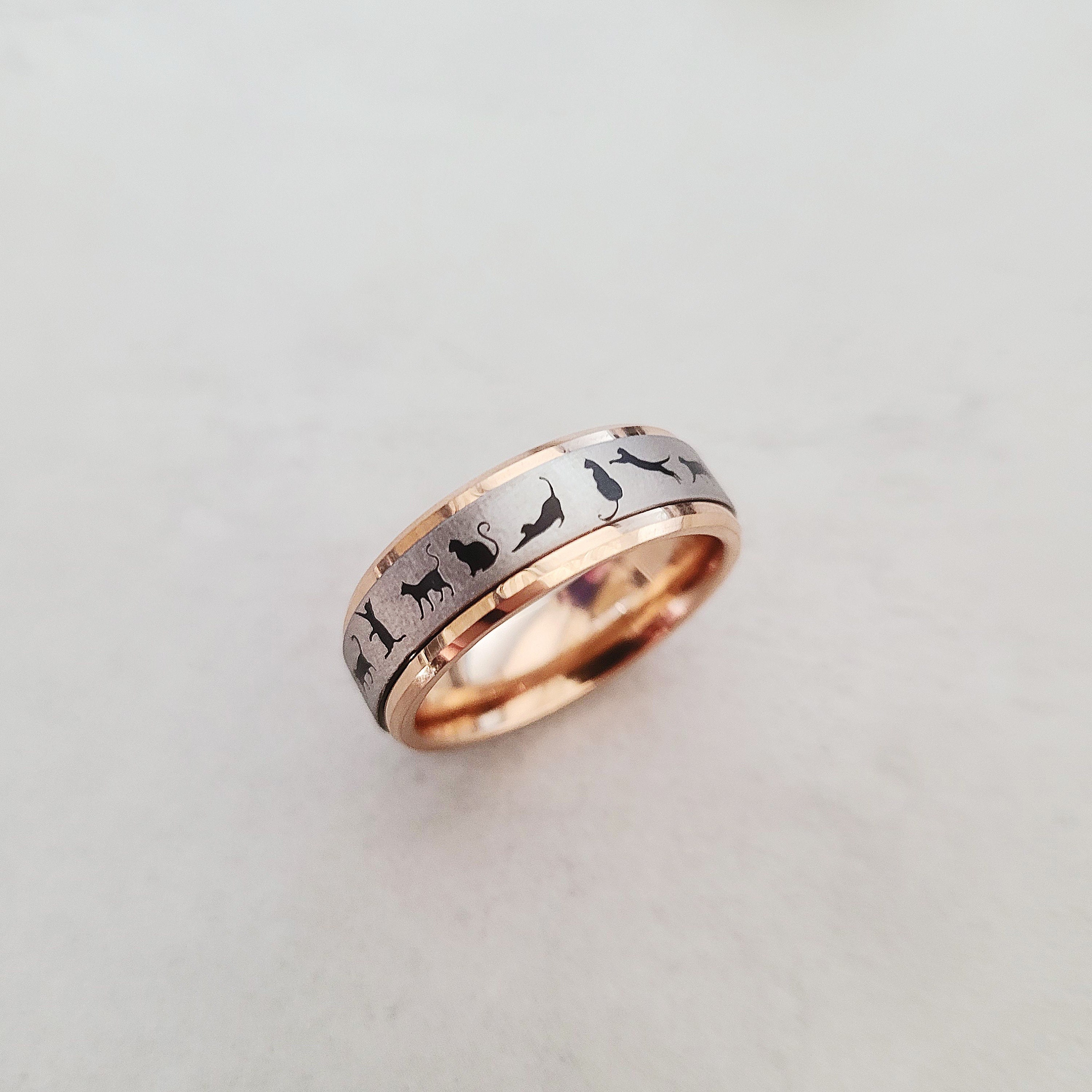Engraved Cat Spinner Ring, Black Cat Ring, Black Cat Promise Ring, Black Cat Wedding Ring, Cat Person Jewelry, Cat Engagement Ring - 8mm