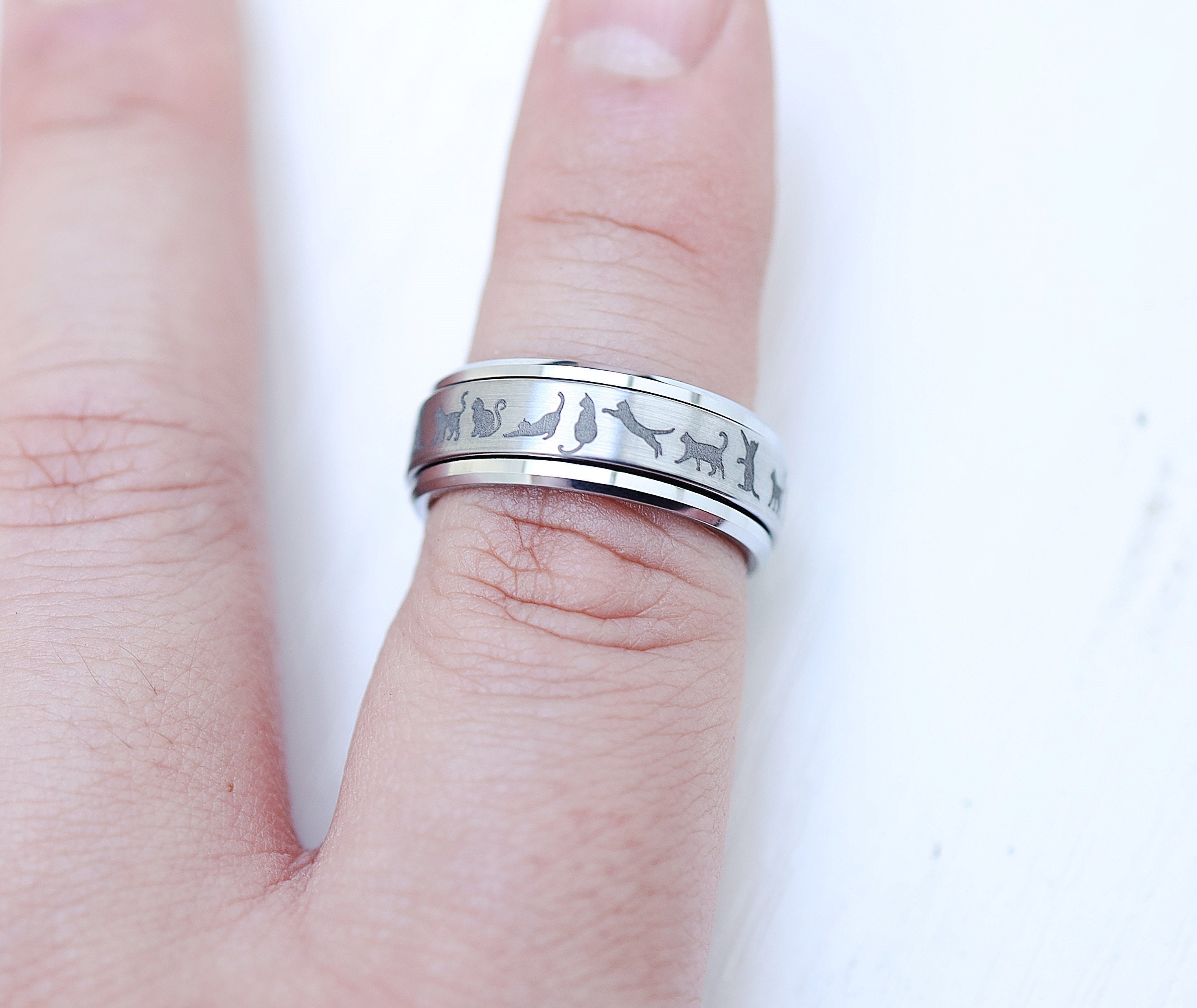 Cat Knocking Rings Special Embossed Engraved Cat Spinner Ring, Cat Anxiety Spinner Ring ...