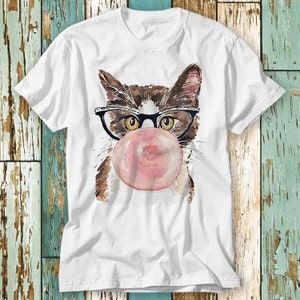 Cat with Gum Art T Shirt Top Design Unisex Ladies Mens Tee Retro Fashion Vintage Shirt S814