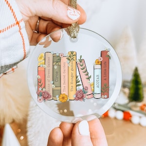 Custom bookshelf ornament, Custom books ornament, Custom book club gift, book ornament Christmas, bookish gift, book lover gift, Reader gift