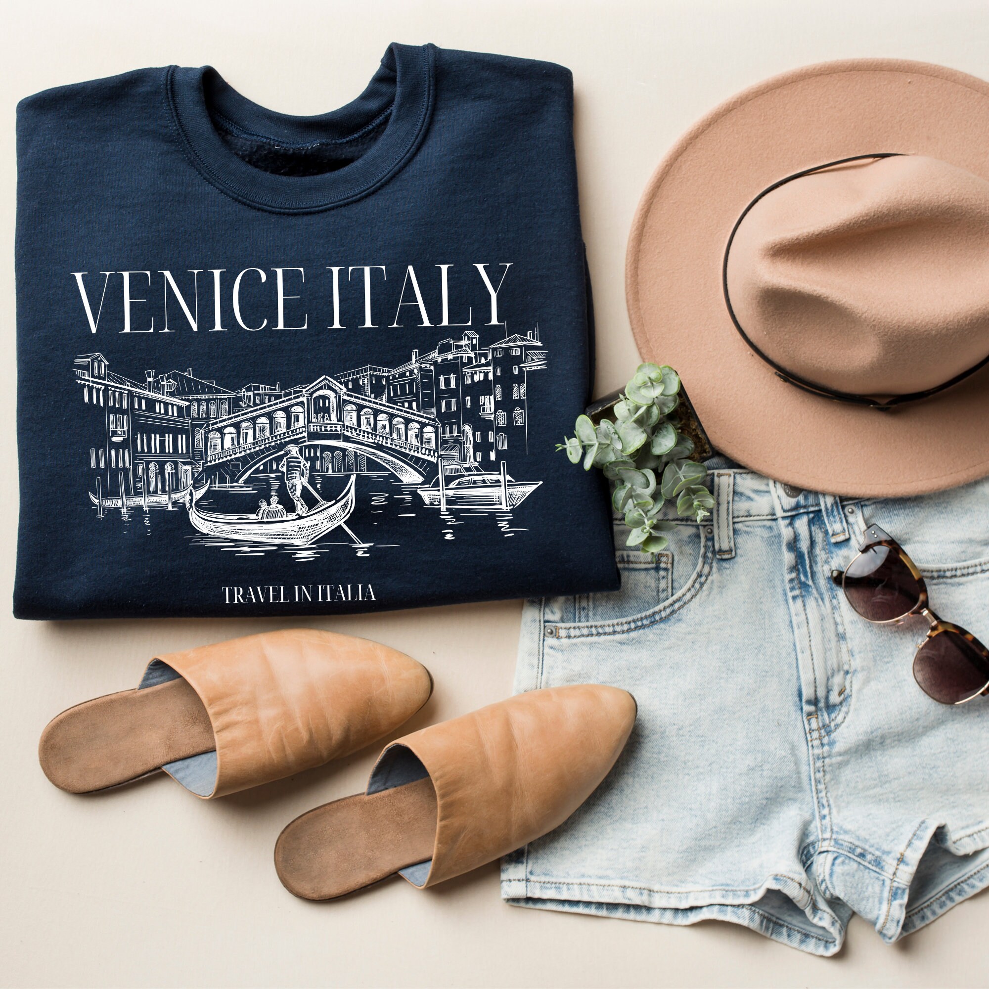 Discover Venice Italy Sweater, Venice Travel Sweater, Italy Sweater, Rome Sweatshirt, Comfy Womens Sweater, Italia Crewneck, Love Italy Sweater