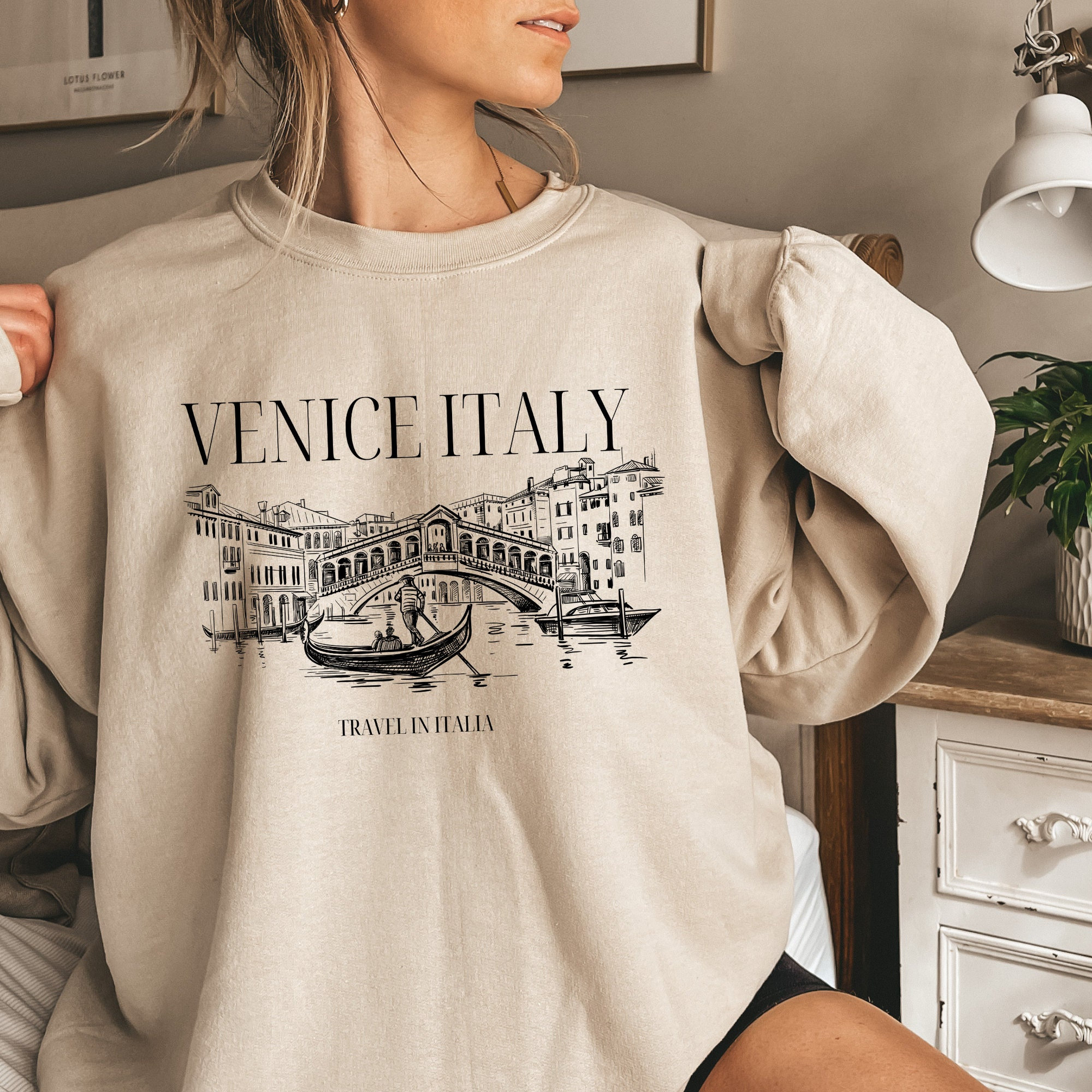 Discover Venice Italy Sweater, Venice Travel Sweater, Italy Sweater, Rome Sweatshirt, Comfy Womens Sweater, Italia Crewneck, Love Italy Sweater