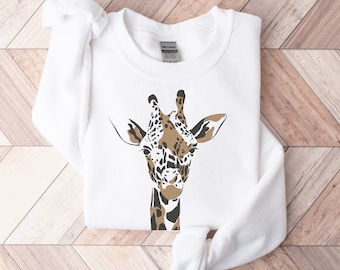 JVERF Giraffe Sweatshirt For Women – Cute Animal Graphic Long Sleeve Crewneck Pullover, Casual Comfort Top