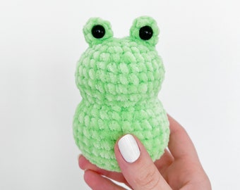 Bulbous Frog Crochet Pattern PDF