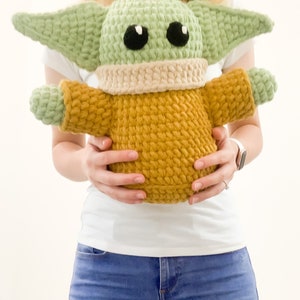 Grogu Baby Yoda from the Mandalorian Crochet Pattern PDF image 5