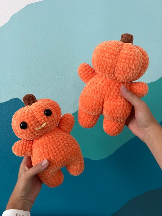 Cheeky Pumpkin Crochet Pattern – Amigurumi Halloween Plush Toy (PDF Download)