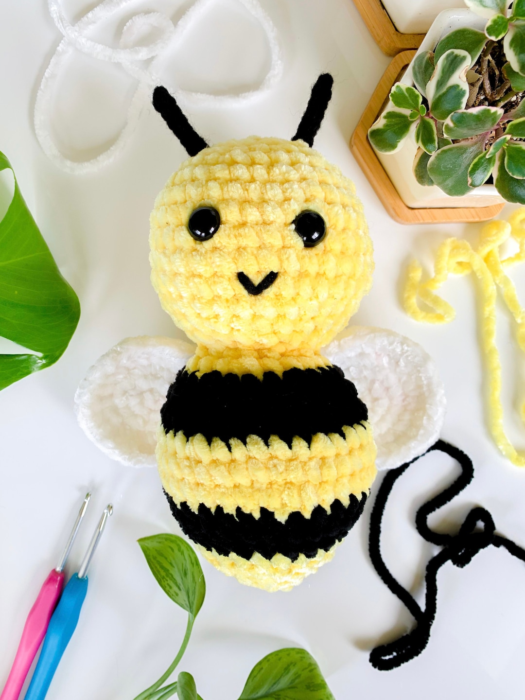Velvet Bee Amigurumi Crochet Pattern PDF - Easy DIY Toy Design - Etsy