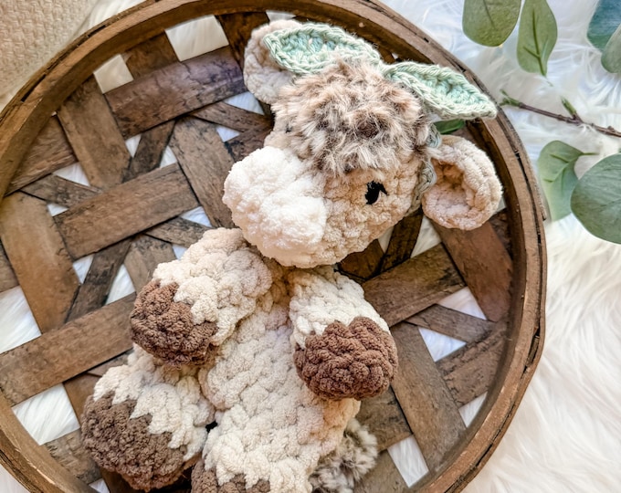 Mini Highland Cow Snuggler Lovey, Crochet Cow Stuffed Animal, Security Blanket, Farm Animal Lovey, Highland Cow Nursery Decor