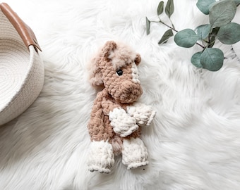 Lovey cheval au crochet, câlin cheval, cadeau bébé animal de la ferme, poney Lovey, chambre de bébé western, cadeau bébé fille, couverture anti-sécurité, cadeau enfant en bas âge garçon