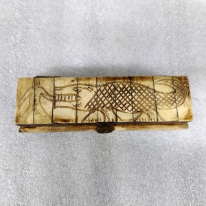 Antique bone trinket box Crocodile Carved jewelry box jewellery Unique storage Box Home Decor