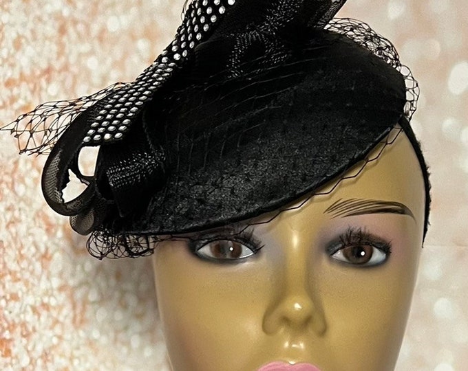 Elegant Beauty Black Side Flower Bow Perched hat