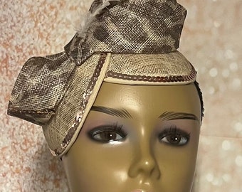 Demi-chapeau bibi Sinamay à imprimé léopard pour couvrir la tête d'une église, goûter, mariage et autres occasions spéciales