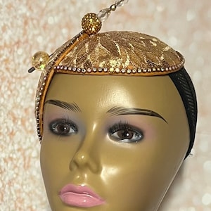 Demi-chapeau bibi en dentelle dorée, mariage, église, goûters et autres occasions spéciales image 7