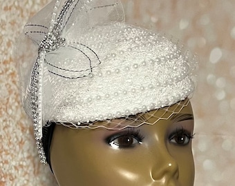 Vintage 1960s off White Turban Hat: Ruched Detail  display picture 2