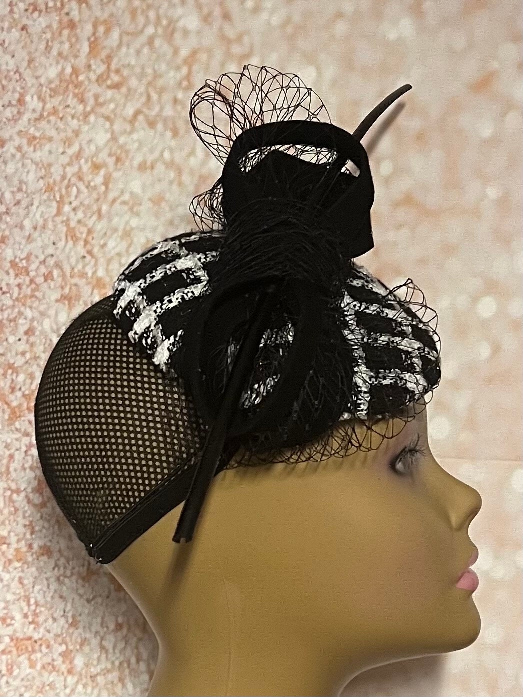 Black and White Houndstooth Tweed and Felt Fascinator Half 