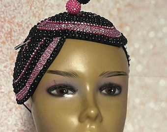 Tocado doble en forma de lágrima con cuentas de pedrería rosa y negra