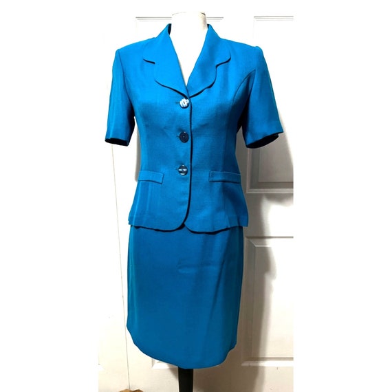 Short sleeve skirt suit shop