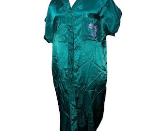 Vintage Inhibitions Satin Embroidered 80's Button Front Short Sleeve Nightgown Sz Medium Womens Sleepwear Green
