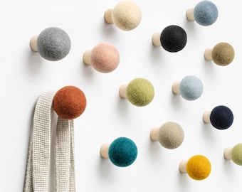 Wool round wall hook in 42 colors, wood hook, modern coat rack, hat hook, colorful knob, minimalist wall decor, peg, decorative wall hook