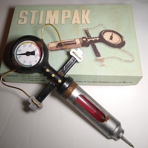 Replica Stimpak, Calmex, Med-X Prop from Fallout, tranquilizer with an identical appearance to Med-X