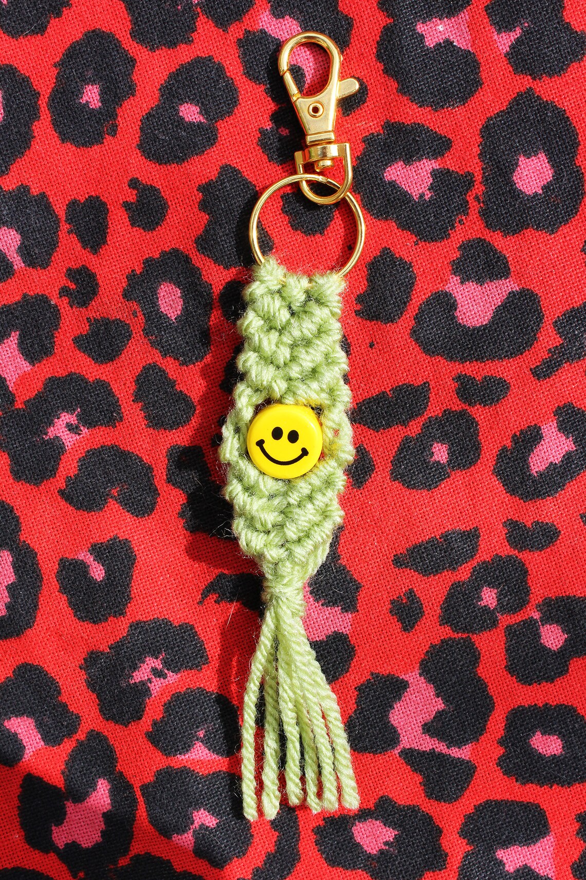 Macrame keyring // Macrame keychain // knitted keyring // Etsy
