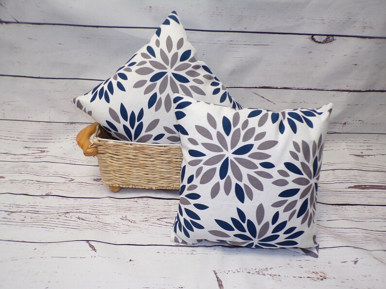 Floral Couch Pillow Floral Decorative Pillow Blue Floral Throw Pillow Floral Home Decor Floral Cushion Cover Floral Accent Pillow