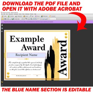 Op de afbeelding: Een afdrukbare certificaatsjabloon met een goud-zwart ontwerp. De tekst "Example Award" staat bovenaan het certificaat. De tekst "Recipient Name" staat in een blauw vak. De tekst "Award" staat verticaal in goud aan de rechterkant van het certificaat. De tekst "THE BLUE NAME SECTION IS EDITABLE" staat onderaan het certificaat.