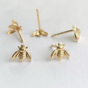 2 Pcs 5.5x6.3mm 14K Gold Filled Bee Post Earrings, Bee Stud Earrings, Ear Post, Earring Findings, Made In USA