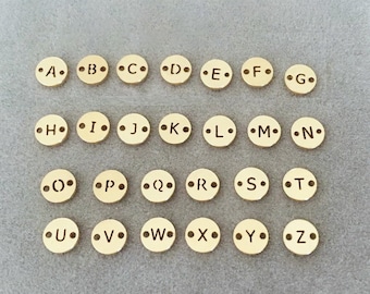 6 mm 20 Gauge 14K Gold Filled Initial Disc Connector, hohl geschnitzten Anhänger, mit 2-Löchern, Initial Discs, Großbuchstaben, hergestellt in den USA