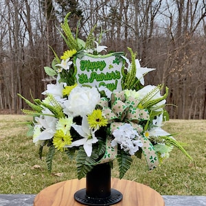St. Patricks Day Colors Cemetery Vase, Vase Arrangement, Memorial Cemetery Vase, Memorial Flowers, Spring Cemetery Vase, Sympathy Flowers