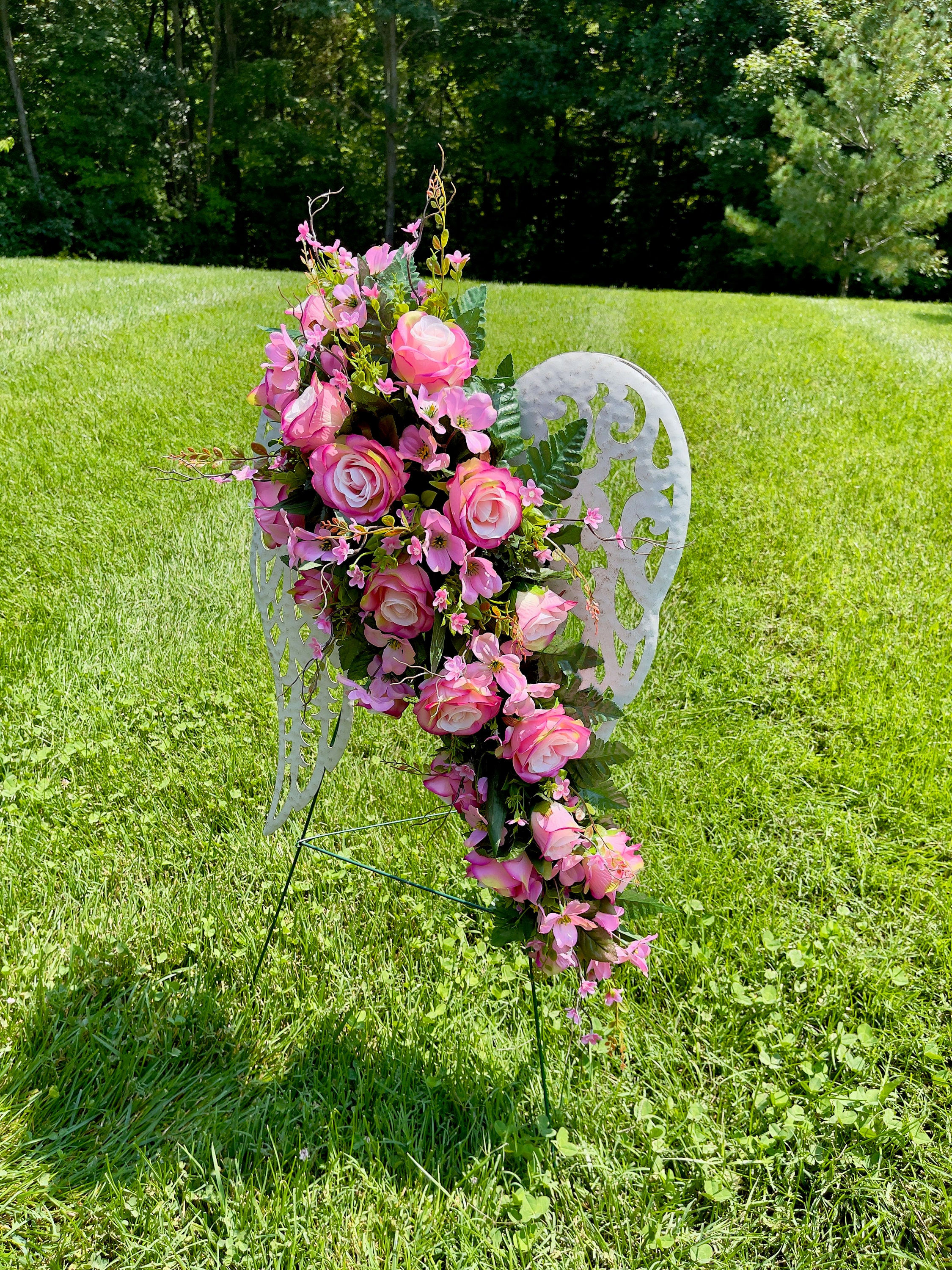 green wire wreath stand cemetery flower