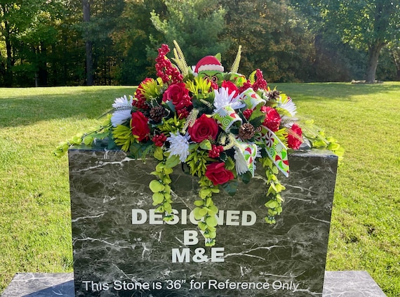 Grinch Likeness Metal Pick Christmas Cemetery Saddle: Christmas Candy Bow Memorial Flowers