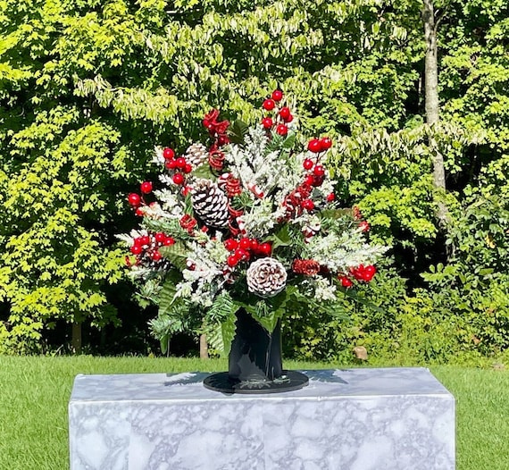 Winter Berries Cemetery Christmas Vase, Cemetery Christmas Vase, Christmas for Cemetery Vase, Christmas Flowers, Christmas Cemetery Vase