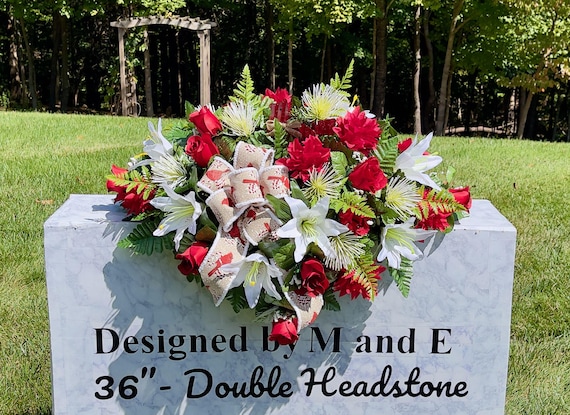 Metal Redbird with Bow Winter Cemetery Saddle, Christmas Grave, Christmas Cemetery Flowers, Christmas Headstone Arrangement, Memorial Flower
