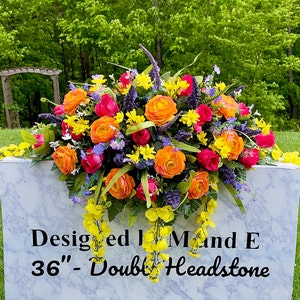 Selle de cimetière en soie multicolore, composition de pierres tombales