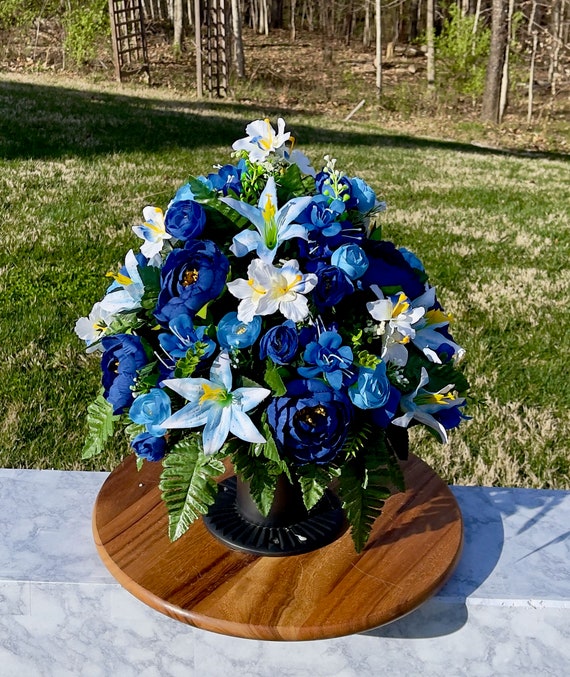 A Continental Blue and White Floral Garden Vase. A Continental Blue and White Floral Garden Vase.