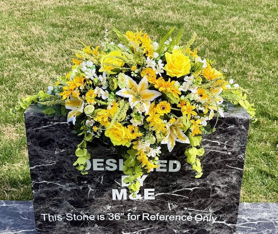 Yellow-White-Green Cemetery Saddle, Flowers for the Cemetery, Memorial Day Saddle, Sympathy Flowers, Cemetery Flowers, Gravesite Flowers