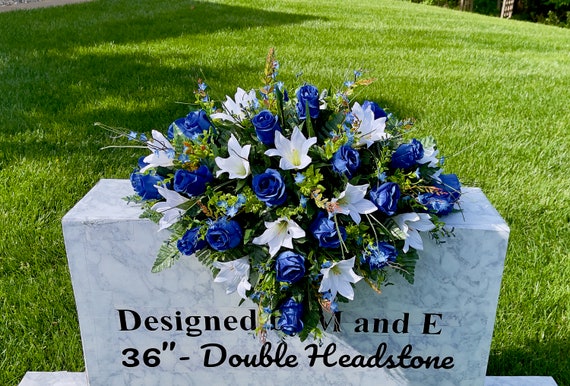 White-Blue Cemetery Saddle, Flowers for the Cemetery, Memorial Day Saddle, Sympathy Flowers, Cemetery Flowers, Gravesite Flowers