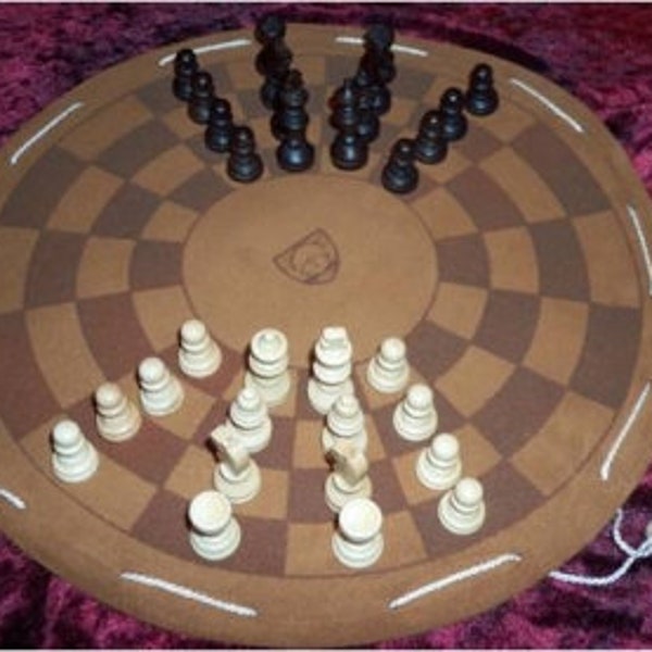 Byzantijns schaak, rondschaak, historische bordspellen in leren tas