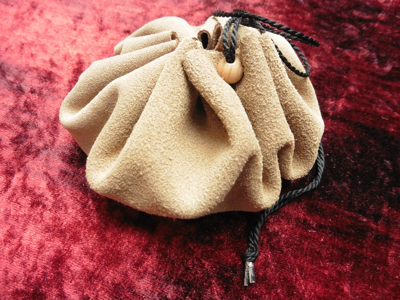 für den Transport vorbereitetes und zusammengezogenes Spiel