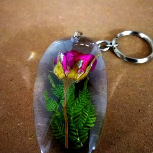 Real Rose in Resin Key Chain - Etsy