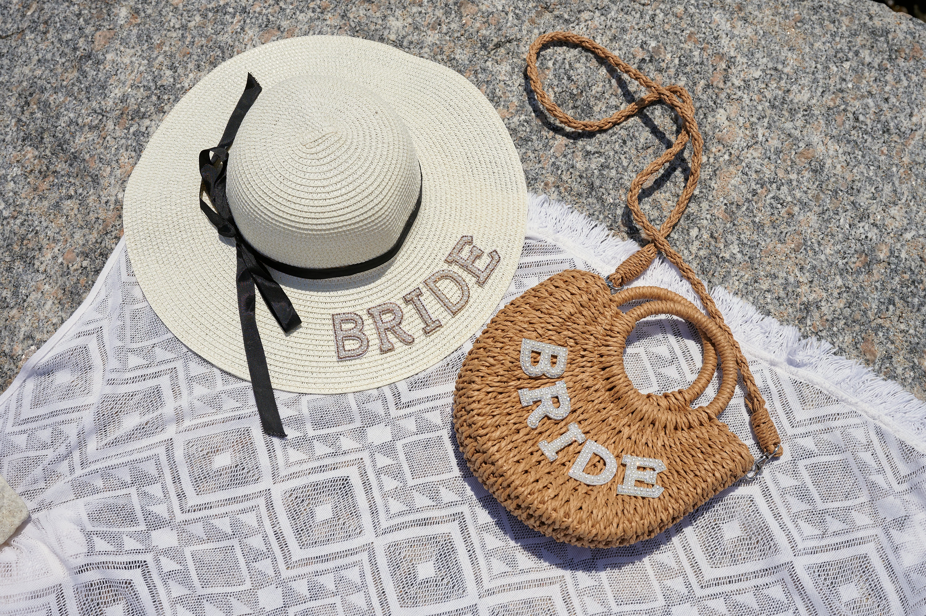 Bridal Pearl Handbag Personalized Gift For Bride Shoulder Straw Bag Beach Bag for Bride Wifey Straw Bag Gift For Wife Custom Bag for Bride