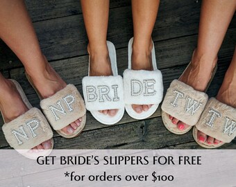 Bridal Pearl Slippers Personalized Gift for Bride Fluffy Slippers Mrs Wifey Fur Slippers White Slippers Bride to Be Slippers Bridesmaids