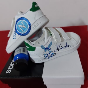 Hand-customized convers shoes with permanent colors