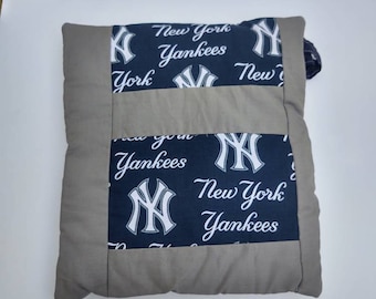 New York Yankees pot holder, Handcrafted, Cotton Quilt, Handsewn Quilt, Handstitched Quilt, Gee's Bend Quilt, Tapestry Quilt, Artistic Quilt