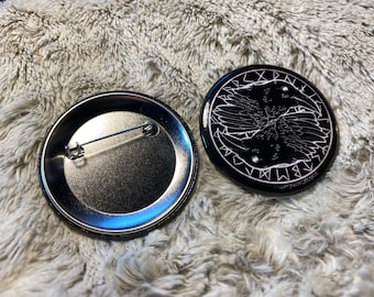 PIN/BUTTON 2.25”Huginn & Muninn runic circle ( Odin’s Ravens)